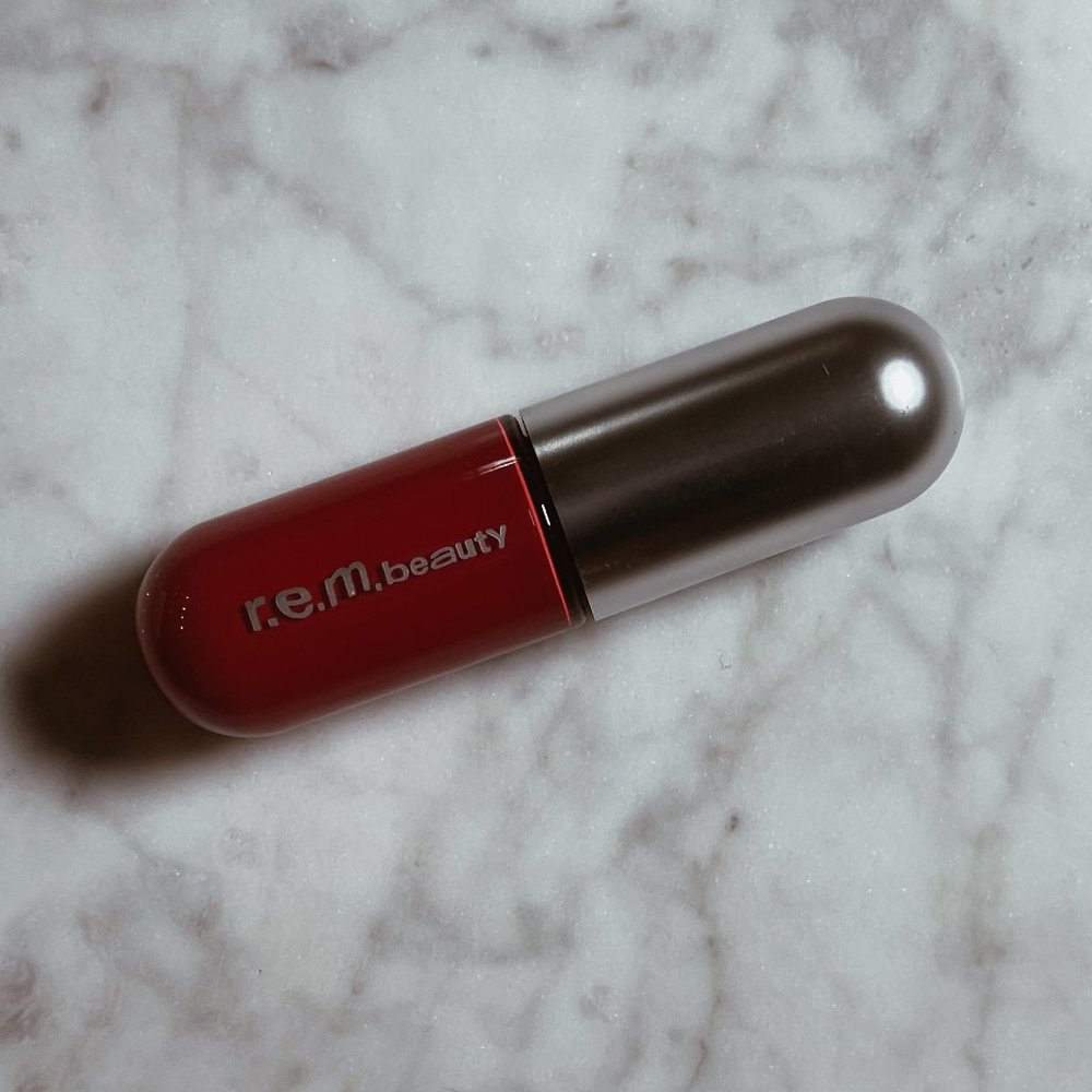 r.e.m beauty by Ariana Grande On Your Collar Liquid Lipstick | Diva | NEW MAKEUP